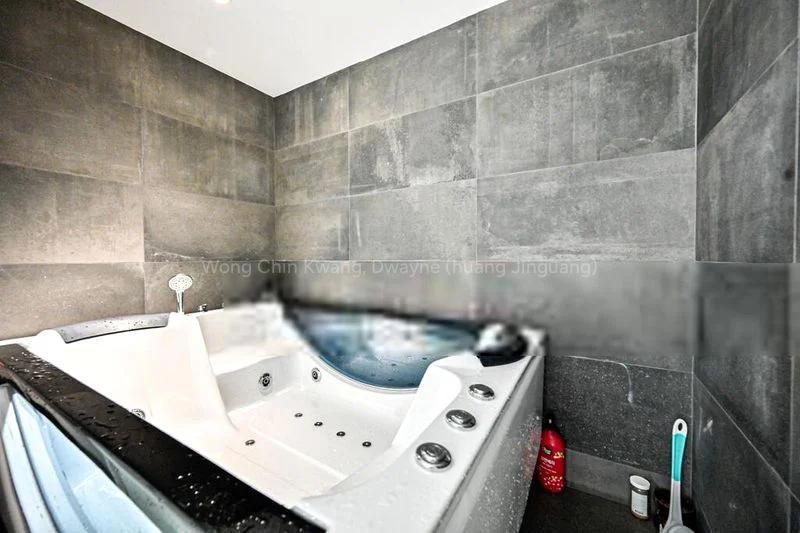 7 Bed Apartment (Condo) for Sale in  Avon Park - Image 16